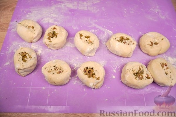 Булочки с оливками