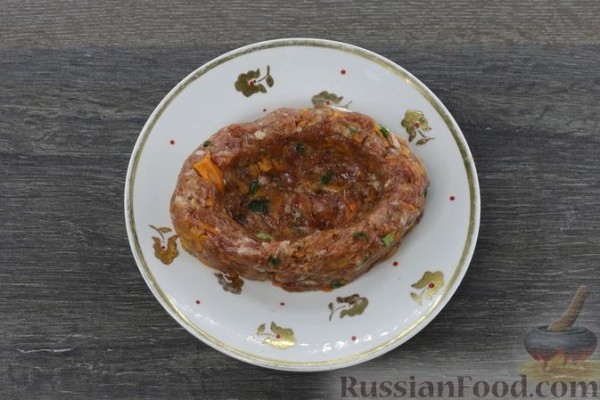 Мясные лодочки с грибами, сыром и помидорами (в духовке)