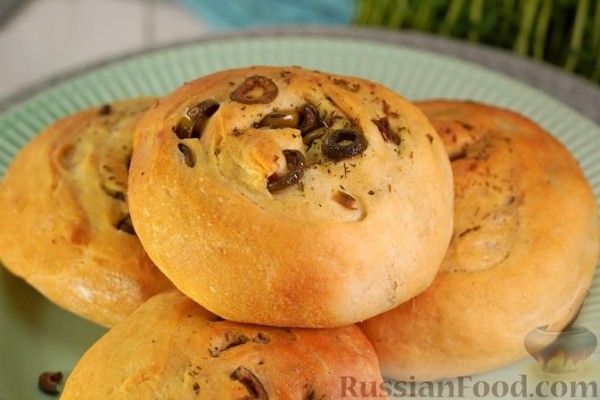 Булочки с оливками