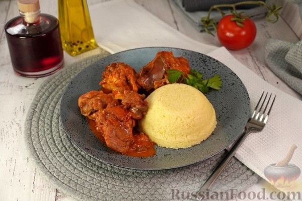 Кокорас красатос (петух, тушенный в вине)