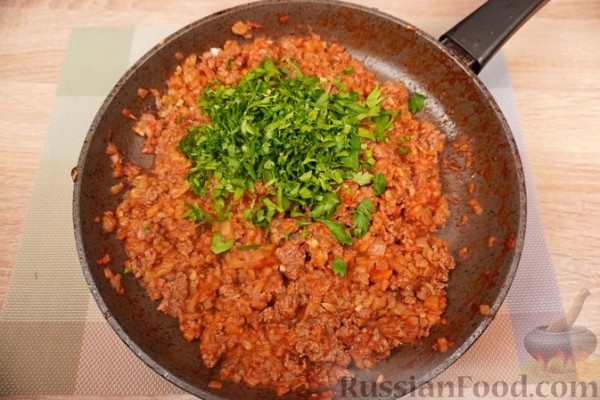 Мелидзанес папуцакья (фаршированные баклажаны)
