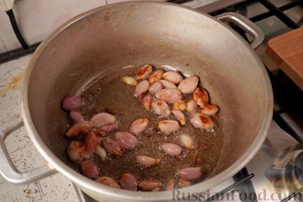Ножка барашка, запечённая с овощами