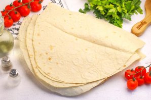 Лаваш с колбасой и сыром