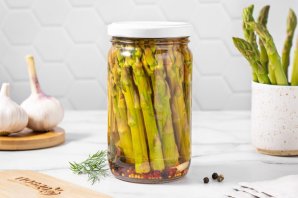 Маринованная спаржа