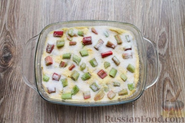 Кекс на йогурте, с ревенем и апельсиновой цедрой