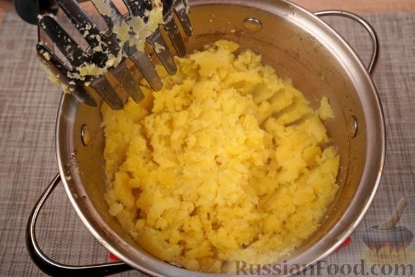 Лепенице (картофельное пюре с квашеной капустой)