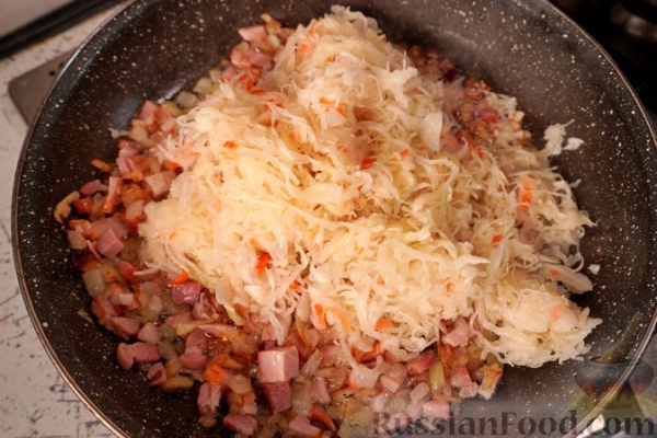 Лепенице (картофельное пюре с квашеной капустой)