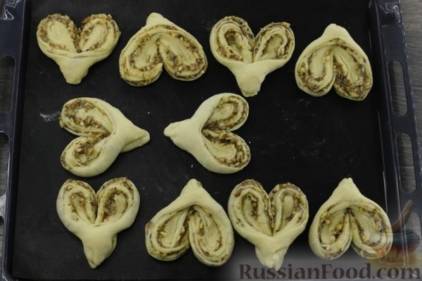 Плюшки с орехами