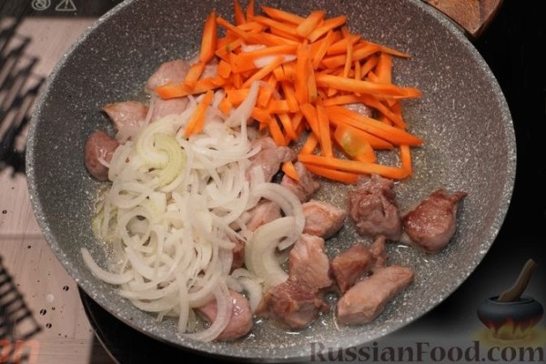 Кускус с овощами и мясом, на сковороде