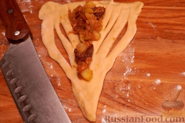 Булочки с яблоками и изюмом, из дрожжевого теста "Водолаз"