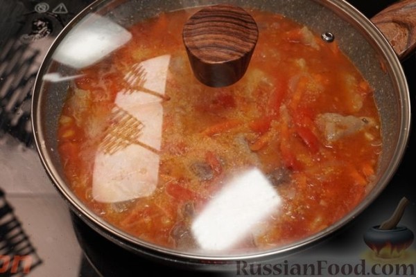 Кускус с овощами и мясом, на сковороде