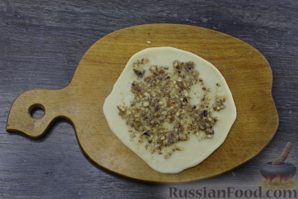 Плюшки с орехами