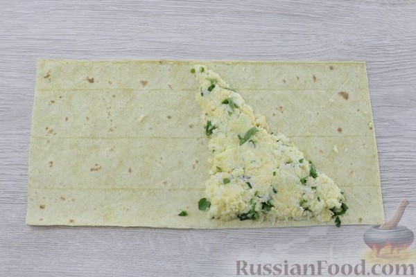 Конвертики из лаваша с сырной начинкой