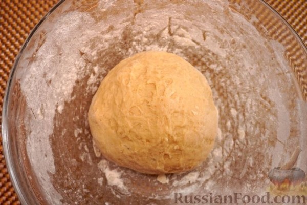Булочки с яблоками и изюмом, из дрожжевого теста "Водолаз"