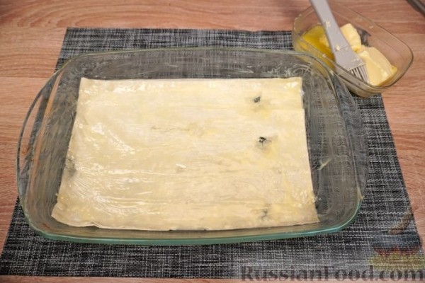 Бугаца с фаршем и грибами (пирог из теста фило)
