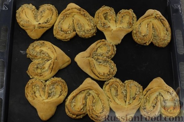 Плюшки с орехами