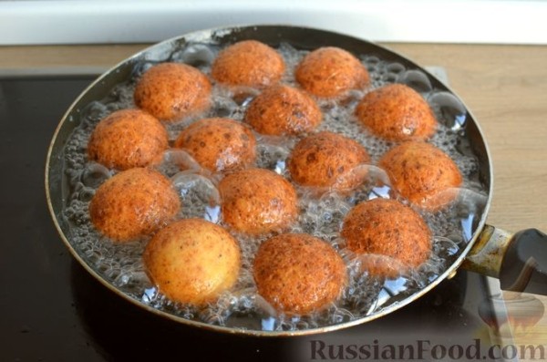 Творожные пончики с маком