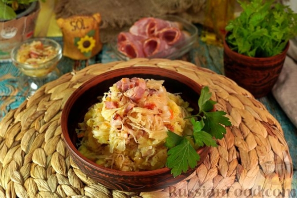 Лепенице (картофельное пюре с квашеной капустой)