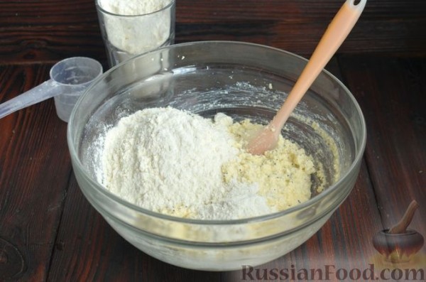 Творожные пончики с маком