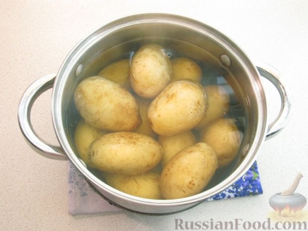 Запечённая молодая картошка с сыром