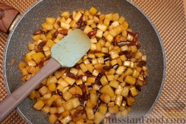 Булочки с яблоками и изюмом, из дрожжевого теста "Водолаз"