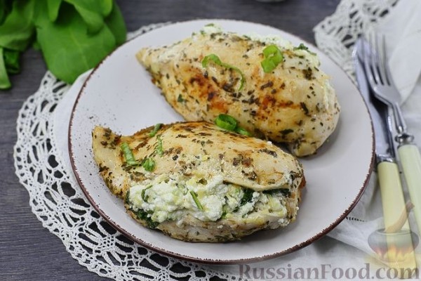 Кармашки из куриного филе с творогом, сыром и шпинатом (на сковороде)