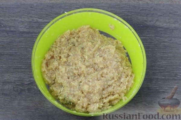Куриные тефтели в грибном соусе