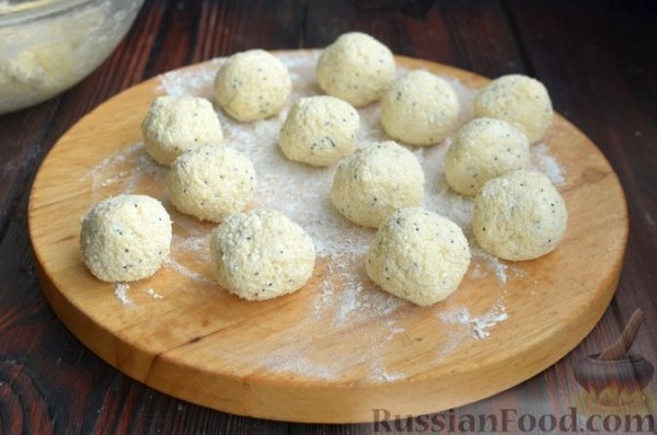 Творожные пончики с маком