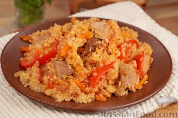 Кускус с овощами и мясом, на сковороде
