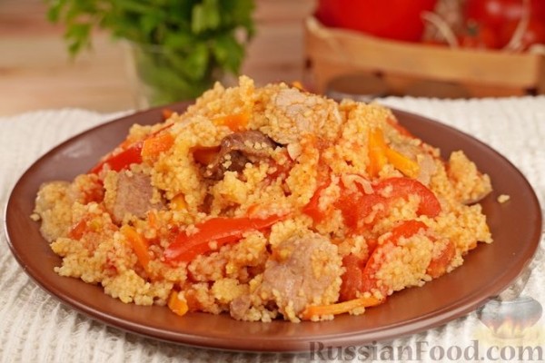 Кускус с овощами и мясом, на сковороде