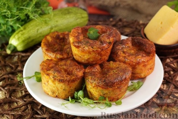 Кабачковые маффины с сыром