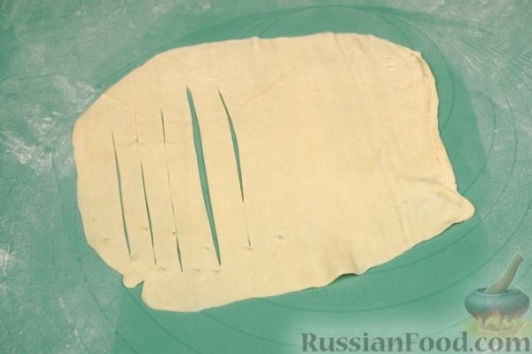 Бездрожжевые пирожки с яйцом и зелёным луком (в духовке)