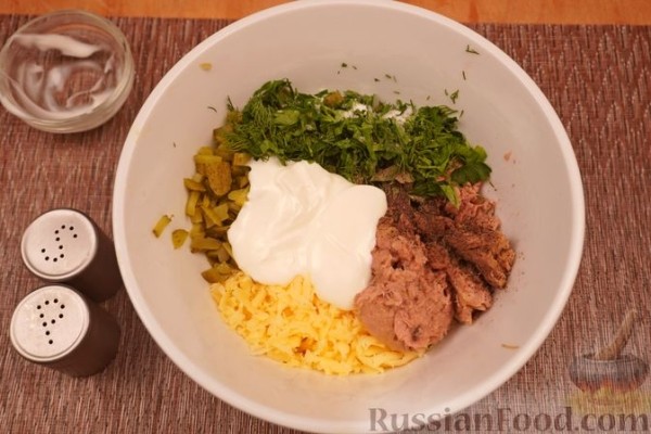 Тортильи с тунцом, огурцом и сыром