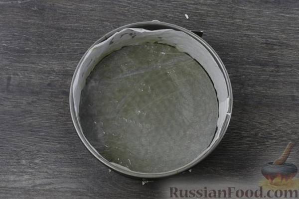 Картофельно-луковый блинный торт с помидорами и сыром