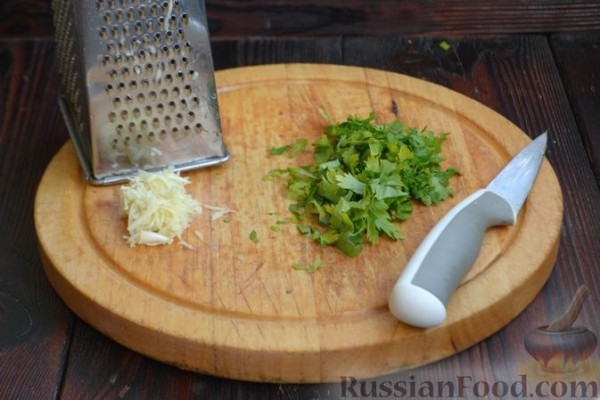 Шашлычки из куриного филе в йогуртовом маринаде, с беконом