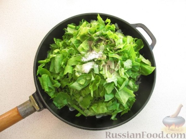 Молодой картофель, запечённый со шпинатом и сыром