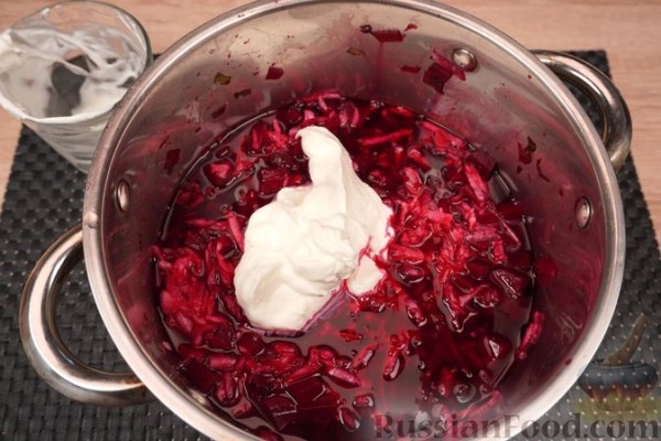 Польский холодник с щавелем и креветками
