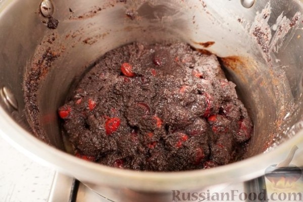 Ретеш (штрудель по-венгерски) с вишней и маком