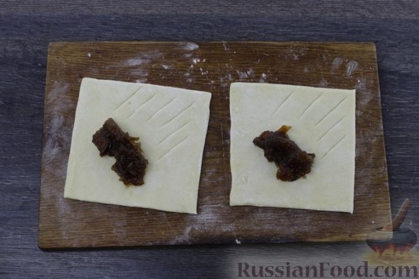 Слоёные пирожки с повидлом