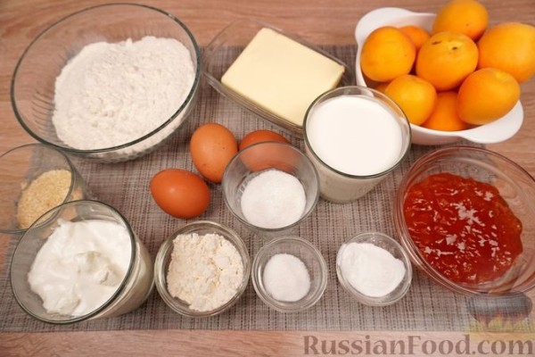 Абрикосовый пирог со сливочной заливкой