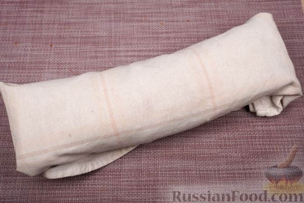 Рулет из блинного теста, с паштетом (в духовке)