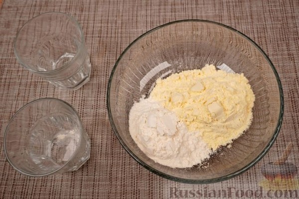 Карп в кукурузной муке, с соусом "Муждей"