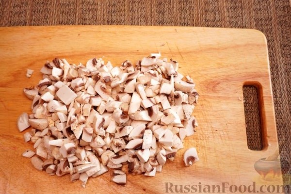 Картофельные мини-пиццы с шампиньонами и морковью