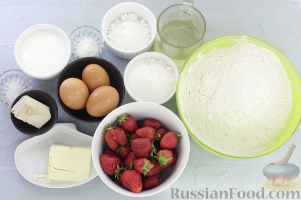 Дрожжевой пирог с ягодами и штрейзелем