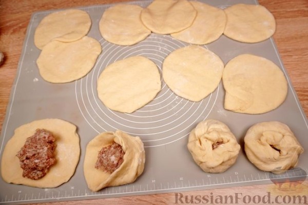 Беляши с бараниной