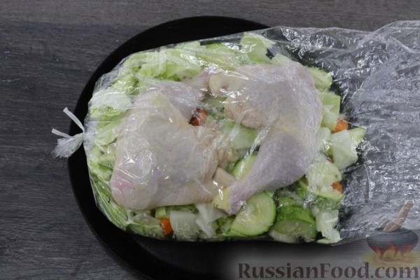 Запечённая курица с рисом и овощами (в рукаве)