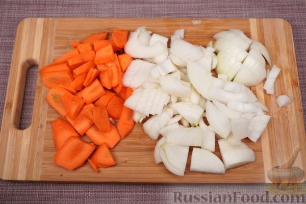 Рулет из блинного теста, с паштетом (в духовке)