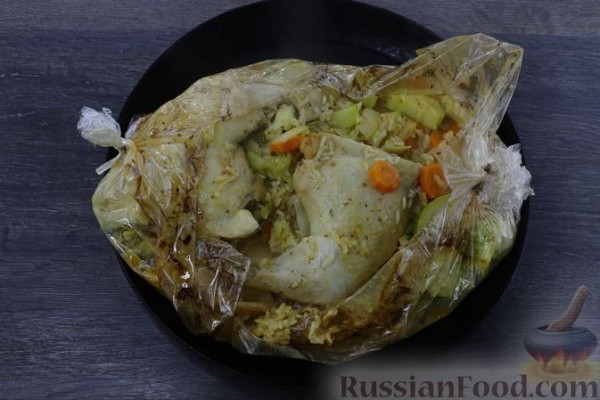 Запечённая курица с рисом и овощами (в рукаве)