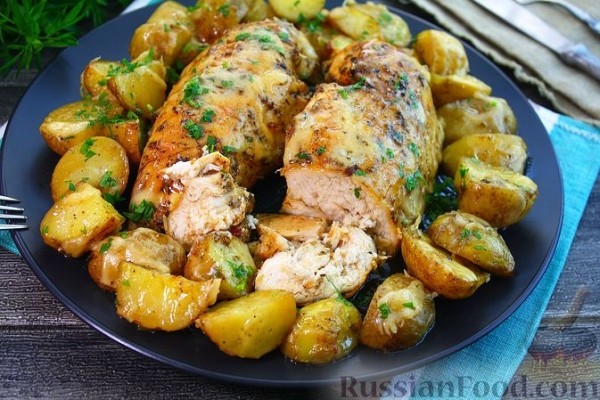 Куриное филе с молодым картофелем и сыром