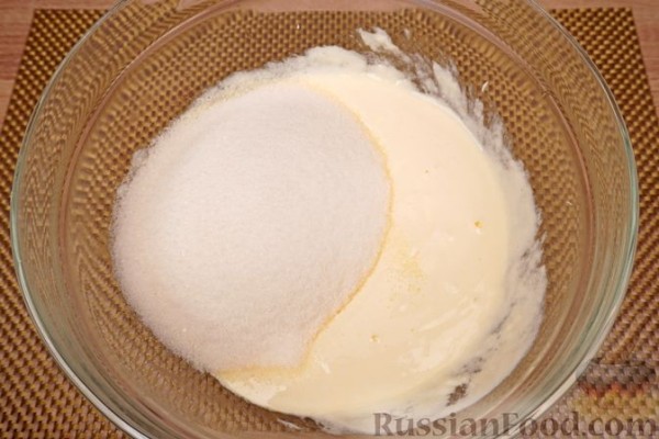 Пирог с вишней и миндалём